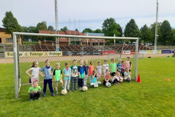 Kitas und Grundschule nutzen unser Fußballangebot