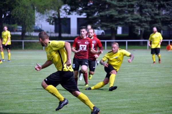Bild vom Spiel SSV Neustadt/Sachsen gegen SV Rabenau