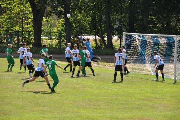 Bilder vom Spiel SSV Neustadt/Sachsen gegen SG Empor Possendorf