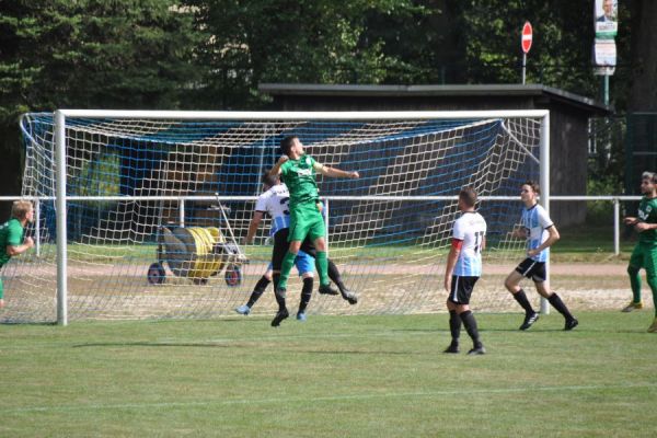 Bilder vom Spiel SSV Neustadt/Sachsen gegen SG Empor Possendorf