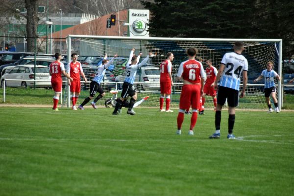 Bilder vom Spiel SSV Neustadt/Sachsen gegen 1. FC Pirna
