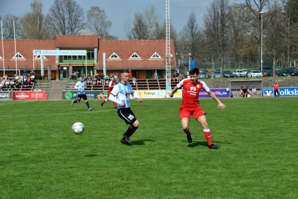 Bilder vom Spiel SSV Neustadt/Sachsen gegen 1. FC Pirna