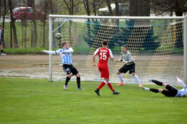 Bilder vom Spiel SSV Neustadt/Sachsen gegen 1. FC Pirna