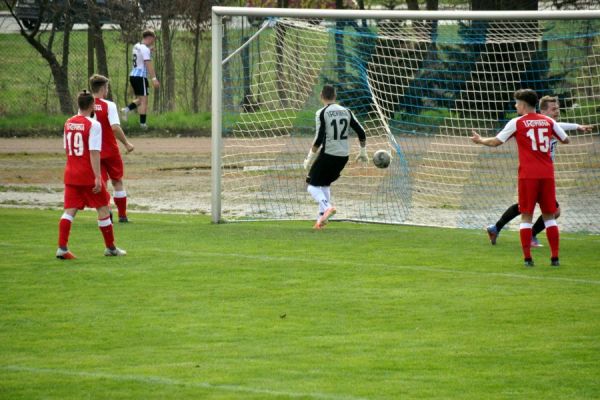 Bilder vom Spiel SSV Neustadt/Sachsen gegen 1. FC Pirna