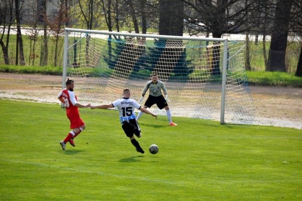 Bilder vom Spiel SSV Neustadt/Sachsen gegen 1. FC Pirna