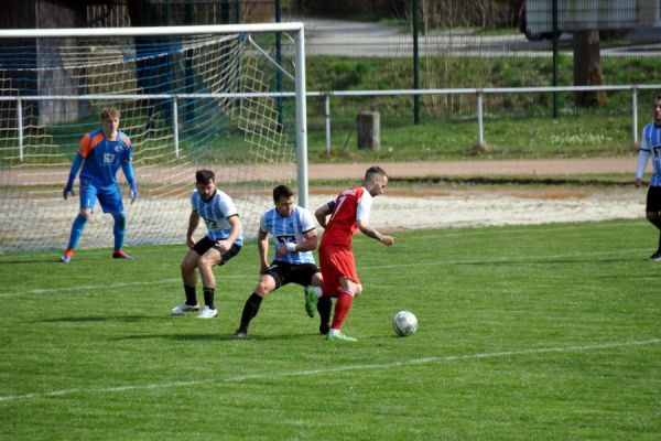 Bilder vom Spiel SSV Neustadt/Sachsen gegen 1. FC Pirna